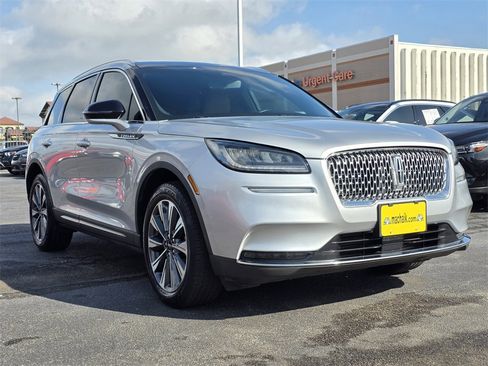 Used 2020 Lincoln Corsair Reserve w/ Rear Removable Package Tray image 3