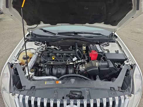 Used 2010 Mercury Milan image 28