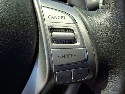 Used 2017 Nissan Altima 2.5 SR w/ LED Appearance Package FWD image 21