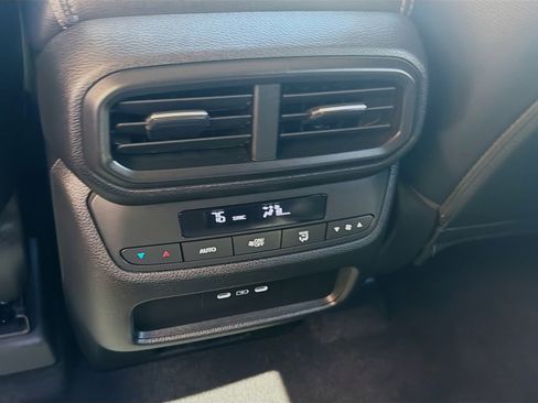 Certified 2024 Honda Pilot Touring image 23