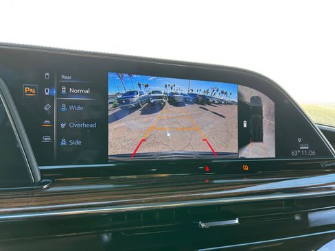 Used 2024 Cadillac Escalade Premium Luxury image 27