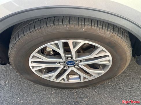 Used 2021 Ford Escape SEL w/ Technology Package AWD/4WD image 8