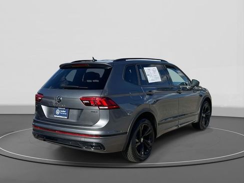 Used 2023 Volkswagen Tiguan SE R-Line image 4