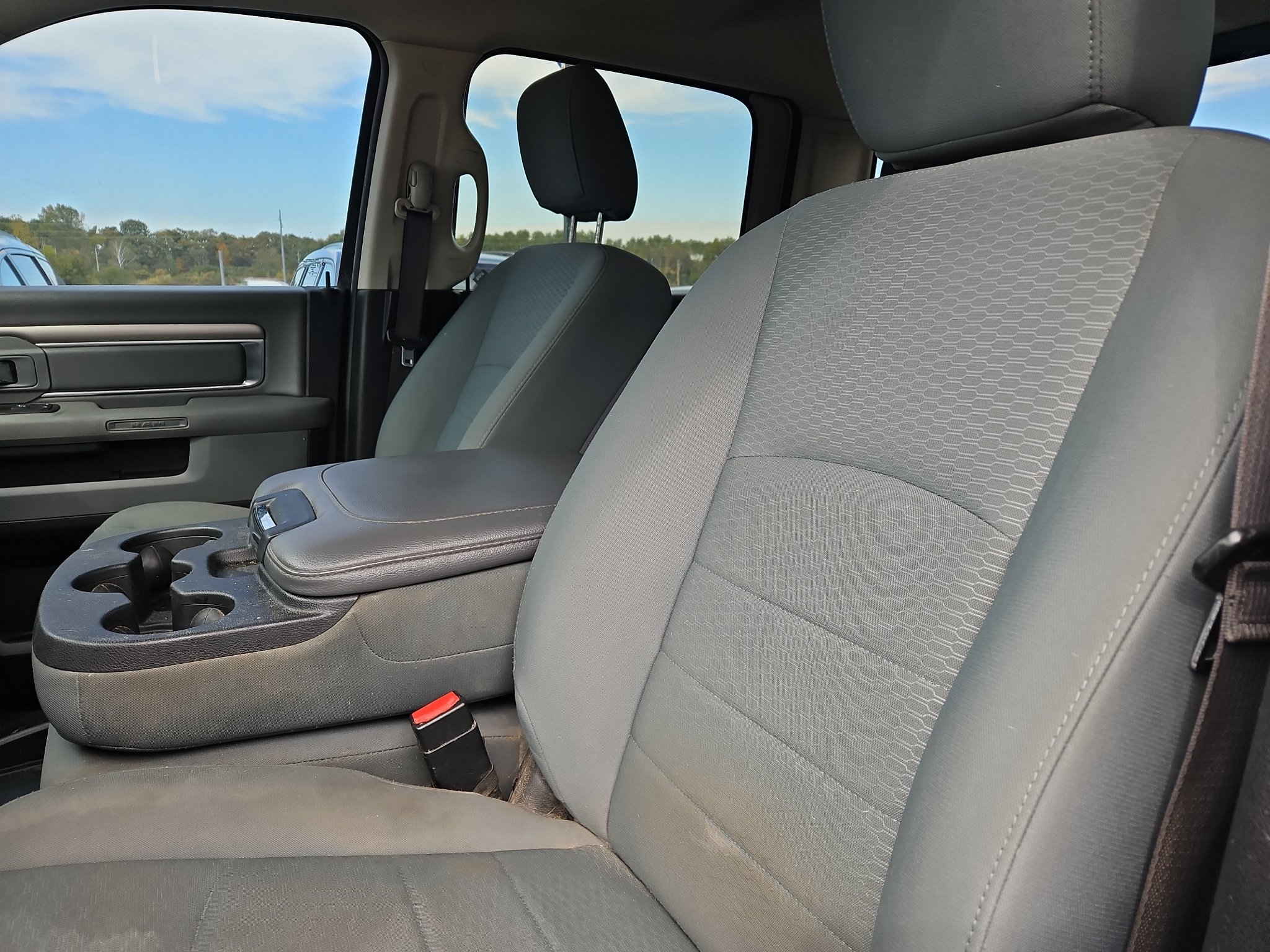 Used 2018 RAM 2500 SLT AWD/4WD image 8