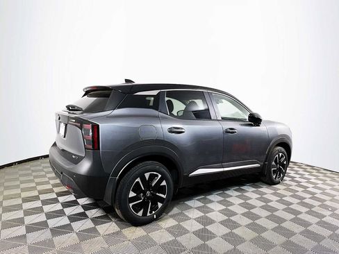 Used 2025 Nissan Kicks SV w/ Illumination Package AWD/4WD image 2