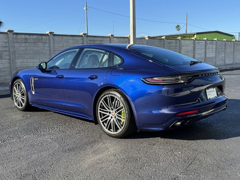 Certified 2023 Porsche Panamera 4 image 3