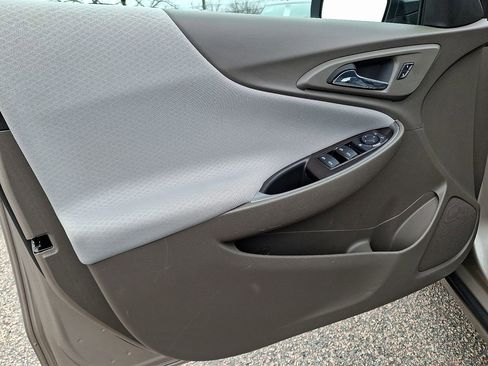 Used 2022 Chevrolet Malibu LS image 15