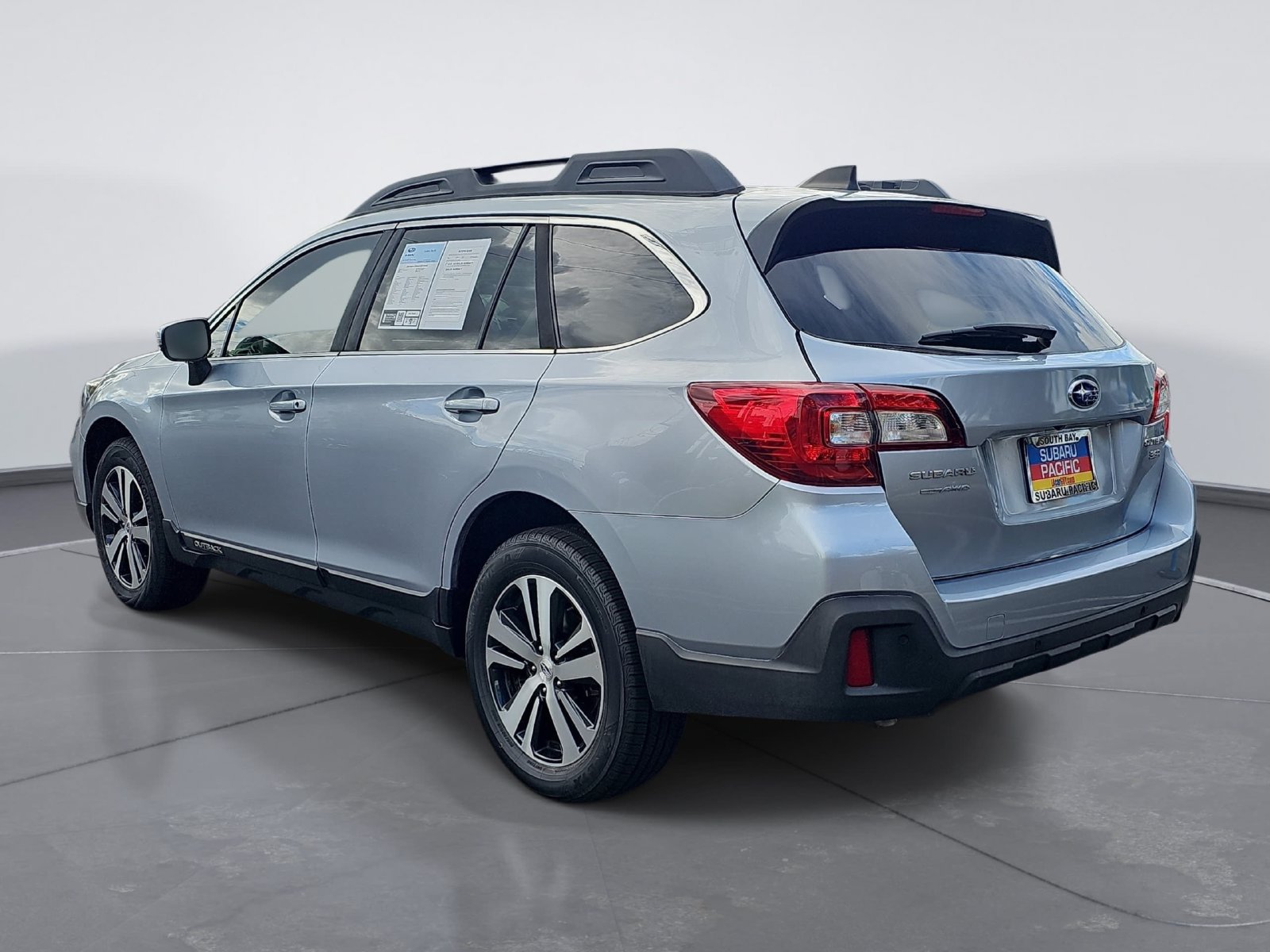 Used 2019 Subaru Outback 3.6R Limited AWD/4WD image 5