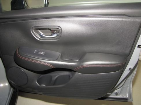 Certified 2024 Honda HR-V Sport image 19