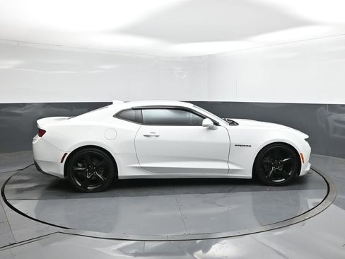 Used 2018 Chevrolet Camaro LT w/ RS Package RWD image 11