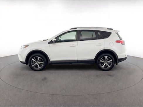 Used 2018 Toyota RAV4 XLE image 4