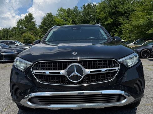 Used 2023 Mercedes-Benz GLC 300 4MATIC image 2