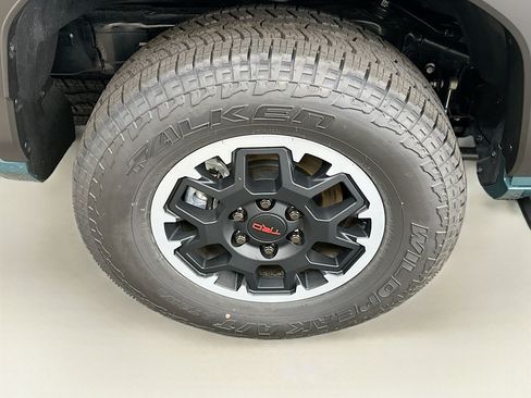 Used 2026 Toyota 4Runner TRD Off-Road Premium AWD/4WD image 11