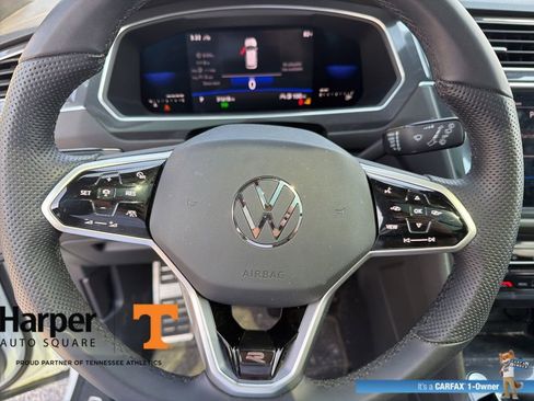 Used 2023 Volkswagen Tiguan SE R-Line image 15