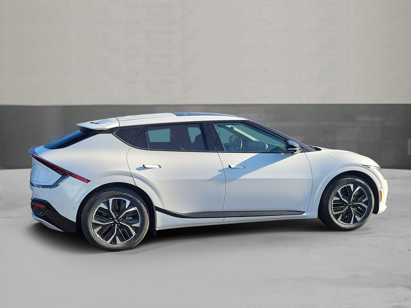 Used 2024 Kia EV6 GT-Line RWD image 2