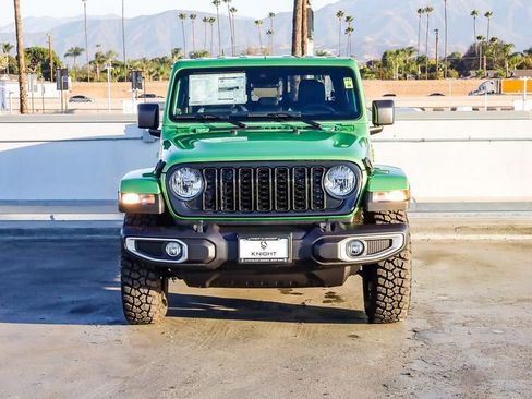 New 2025 Jeep Gladiator Sport image 3