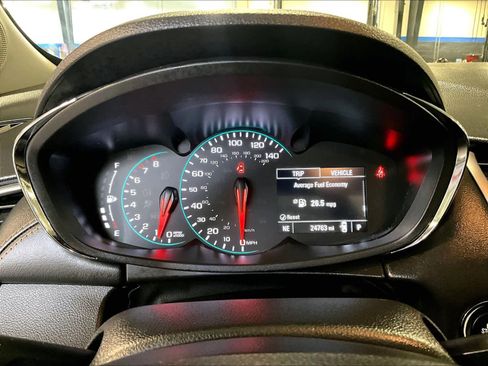 Used 2022 Chevrolet Trax LT w/ LT Convenience Package image 26