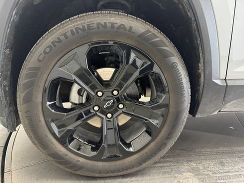 Used 2026 Chevrolet Equinox LT w/ Midnight Edition FWD image 9