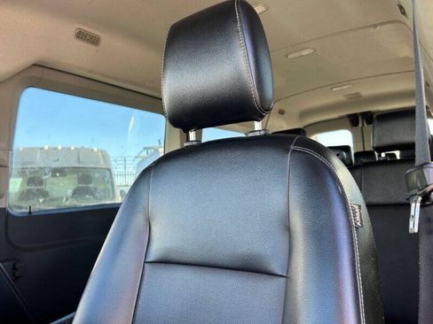 Used 2020 Ford Transit 350 XL RWD image 9