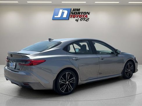 Used 2025 Toyota Camry XSE FWD image 5