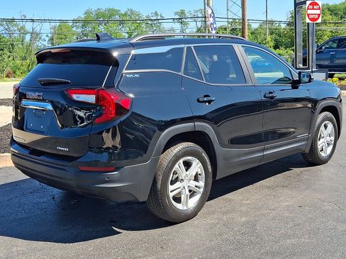 Used 2023 GMC Terrain SLE w/ Driver Convenience Package AWD/4WD image 6