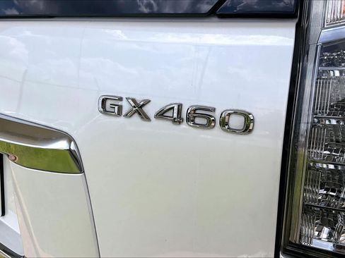 Used 2023 Lexus GX 460 Luxury w/ Accessory Package AWD/4WD image 28