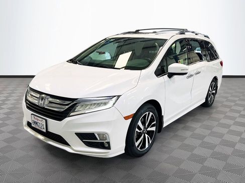 Used 2020 Honda Odyssey Elite image 3