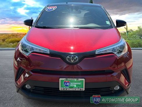 Used 2019 Toyota C-HR Limited FWD image 11