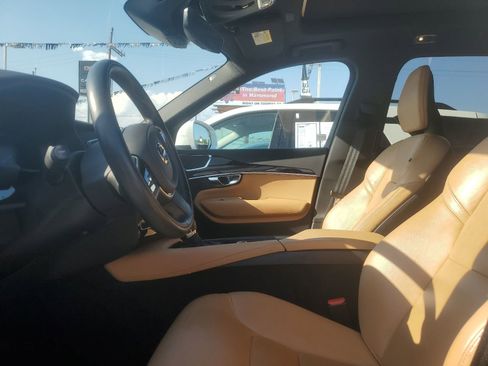 Used 2019 Volvo XC90 T6 Momentum w/ Advanced Package image 10