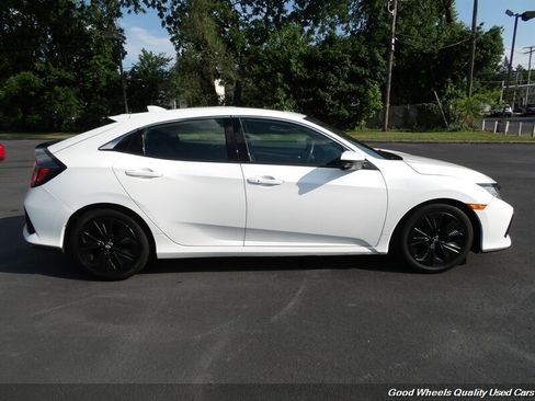 Used 2018 Honda Civic EX image 4