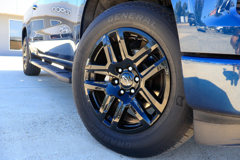 Used 2023 Chevrolet Silverado 1500 RST w/ LPO, Dark Essentials Package RWD image 26