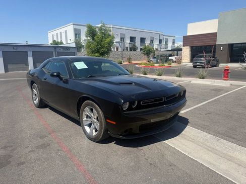 Used 2016 Dodge Challenger SXT w/ Sound Group RWD image 2