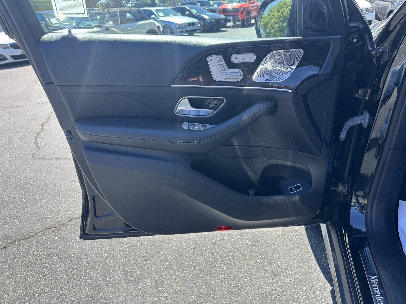Used 2022 Mercedes-Benz GLS 450 4MATIC image 27