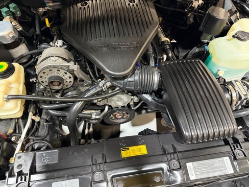 Used 1995 Cadillac Fleetwood Brougham RWD image 78