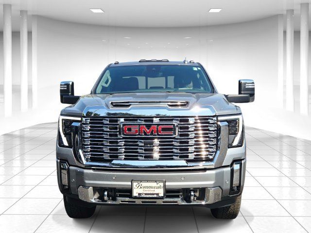 Used 2024 GMC Sierra 2500 Denali w/ Denali Reserve Package AWD/4WD image 5