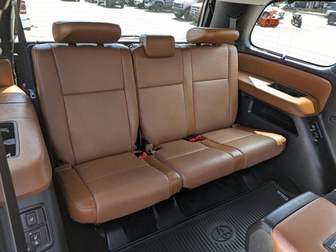 Used 2017 Toyota Sequoia Platinum AWD/4WD image 49