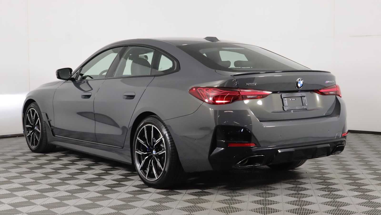 Used 2026 BMW 440i xDrive w/ Premium Package AWD/4WD image 4