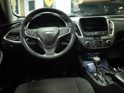 Used 2022 Chevrolet Malibu LT FWD image 17