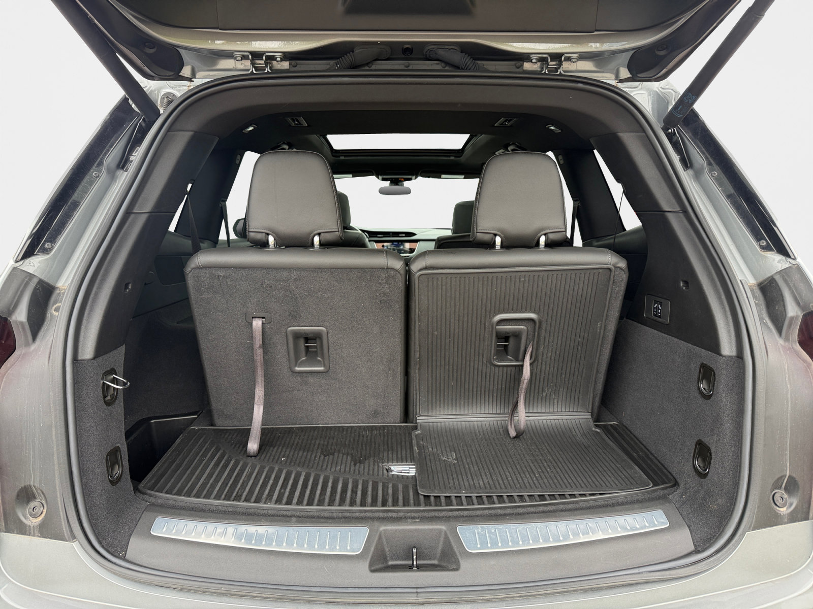 Used 2024 Cadillac XT6 Luxury w/ LPO, Floor Liner Package AWD/4WD image 23