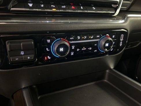 Used 2024 Chevrolet Silverado 3500 High Country w/ High Country Premium Package image 20