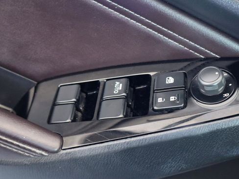 Used 2018 MAZDA MAZDA3 Touring w/ Appearance Package image 28