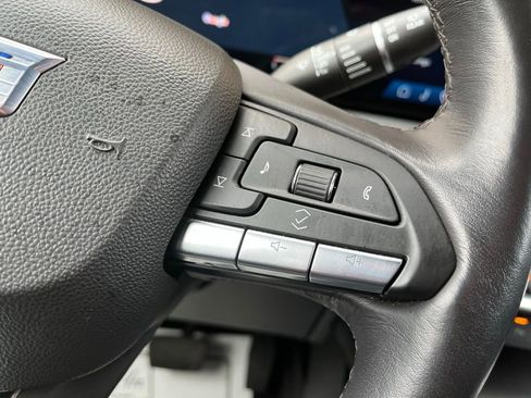 Used 2024 Cadillac XT4 Premium Luxury image 23