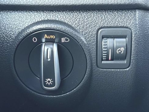 Used 2017 Volkswagen Tiguan S AWD/4WD image 17