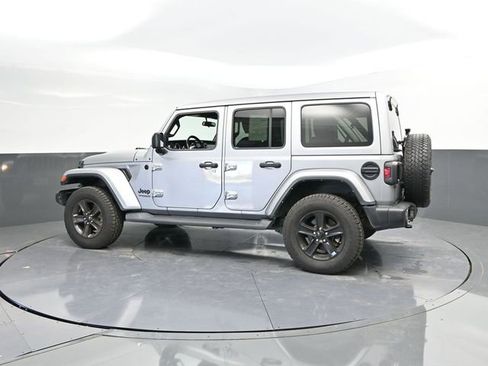 Used 2021 Jeep Wrangler Unlimited Sahara image 5