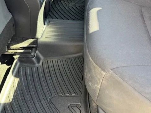 Used 2022 Toyota Corolla LE image 22