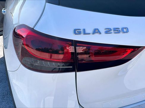 Used 2022 Mercedes-Benz GLA 250 image 28