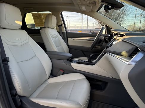 Used 2021 Cadillac XT5 Premium Luxury image 20