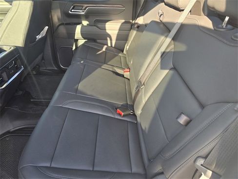 New 2026 GMC Sierra 1500 SLT image 9