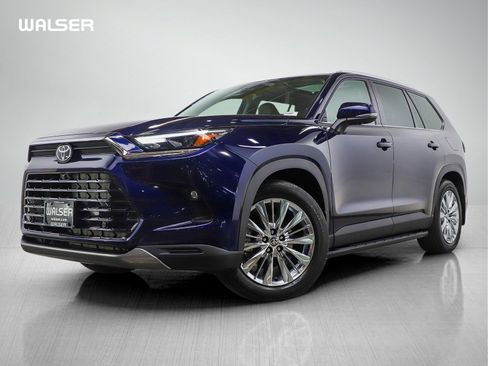 Used 2026 Toyota Grand Highlander Platinum image 1