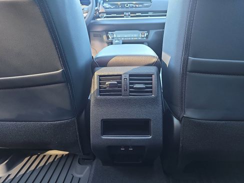 New 2025 Mitsubishi Outlander SE image 27